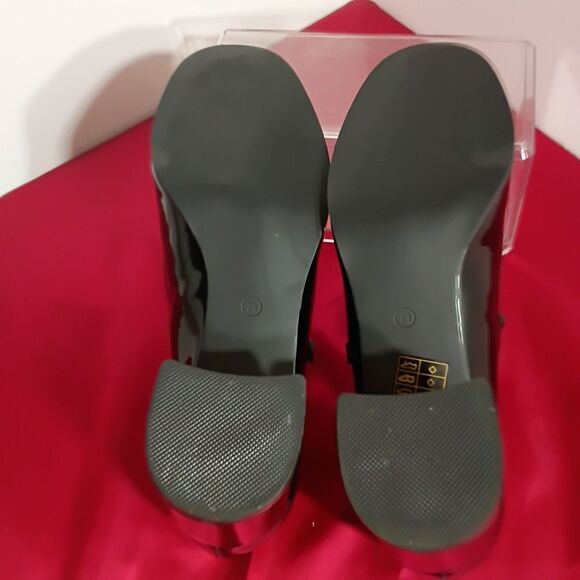 Dream Pairs Shiny Black Mary Jane Heels - Picture 3 of 8